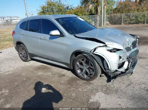 WBXHU7C56K3H46306 2019 BMW X1 - Image 1