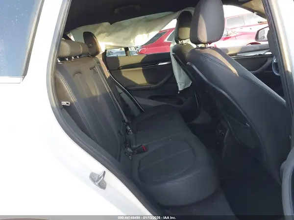 WBXHU7C56K5L10010 2019 BMW X1 - Image 8