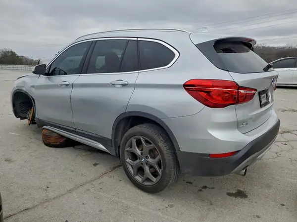 WBXHU7C56K5L10394 2019 BMW X1 - Image 2