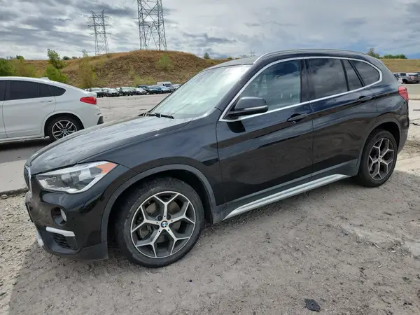 WBXHU7C56K5L11836 2019 BMW X1 - Image 1