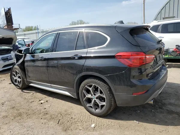 WBXHU7C56K5L92367 2019 BMW X1 - Image 2