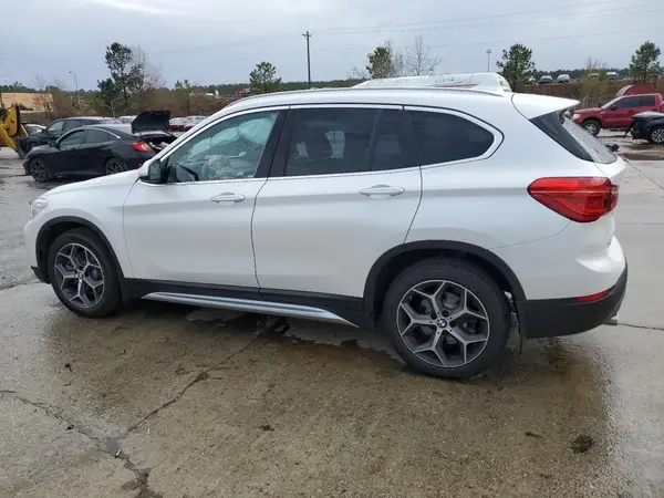 WBXHU7C57K3H44774 2019 BMW X1 - Image 2