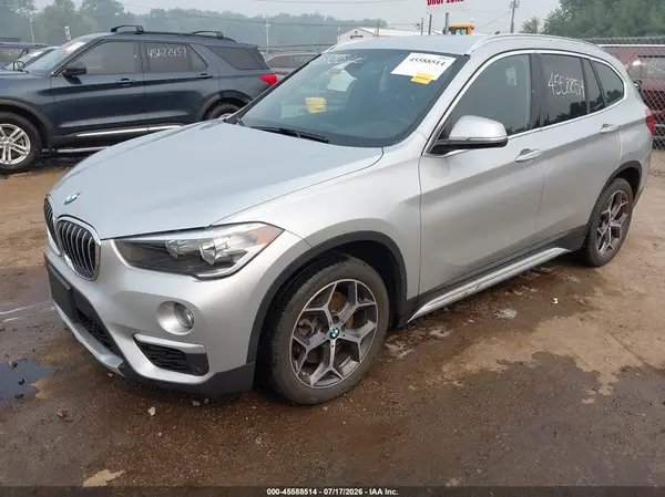 WBXHU7C57K3H45634 2019 BMW X1 - Image 2
