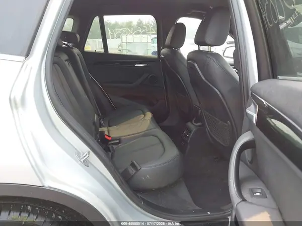 WBXHU7C57K3H45634 2019 BMW X1 - Image 8