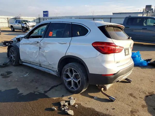 WBXHU7C57K5L10324 2019 BMW X1 - Image 2