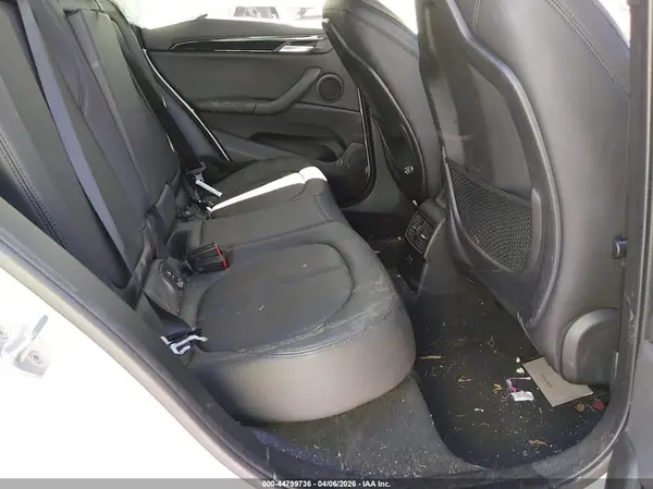 WBXHU7C57K5L10999 2019 BMW X1 - Image 8