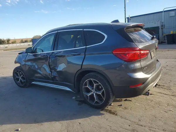WBXHU7C58K3H44671 2019 BMW X1 - Image 2