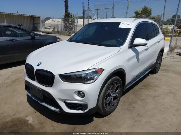 WBXHU7C58K3H46212 2019 BMW X1 - Image 2