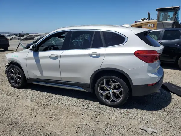 WBXHU7C58K5L11997 2019 BMW X1 - Image 2