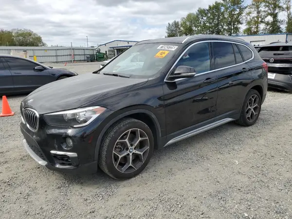 WBXHU7C59K3H44811 2019 BMW X1 - Image 1