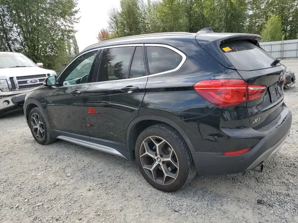 WBXHU7C59K3H44811 2019 BMW X1 - Image 2