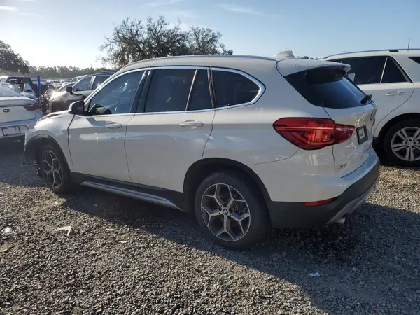 WBXHU7C59K3H44842 2019 BMW X1 - Image 2