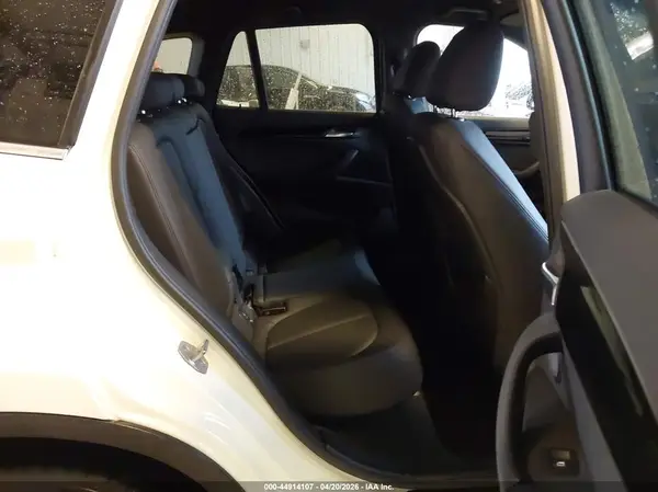 WBXHU7C59K3H45229 2019 BMW X1 - Image 8
