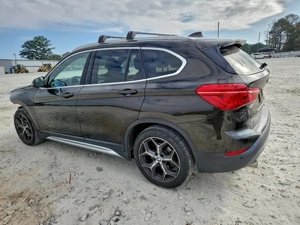 WBXHU7C59K3H45716 2019 BMW X1 - Image 2
