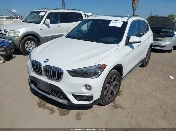 WBXHU7C59K3H45828 2019 BMW X1 - Image 2