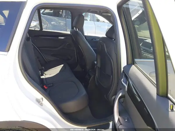 WBXHU7C59K3H45828 2019 BMW X1 - Image 8