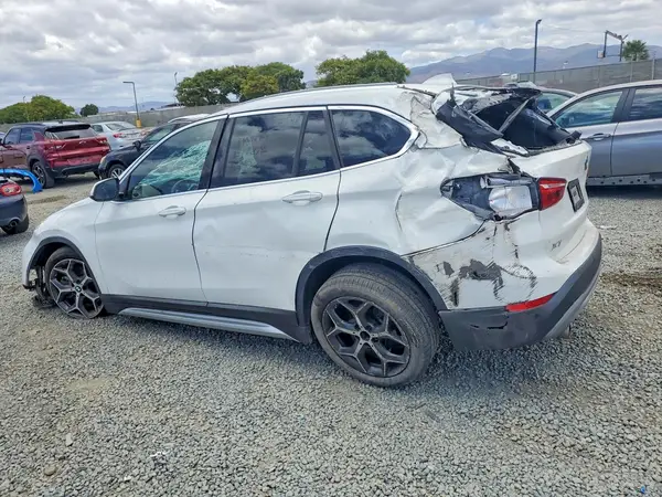 WBXHU7C59K5L11202 2019 BMW X1 - Image 2