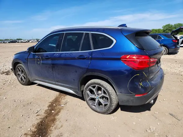 WBXHU7C5XK3H44638 2019 BMW X1 - Image 2