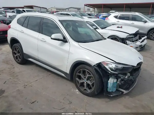 WBXHU7C5XK3H45207 2019 BMW X1 - Image 1