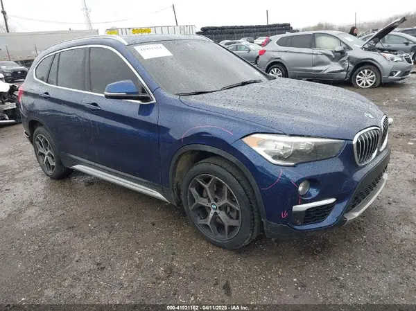 WBXHU7C5XK5L10933 2019 BMW X1 - Image 1