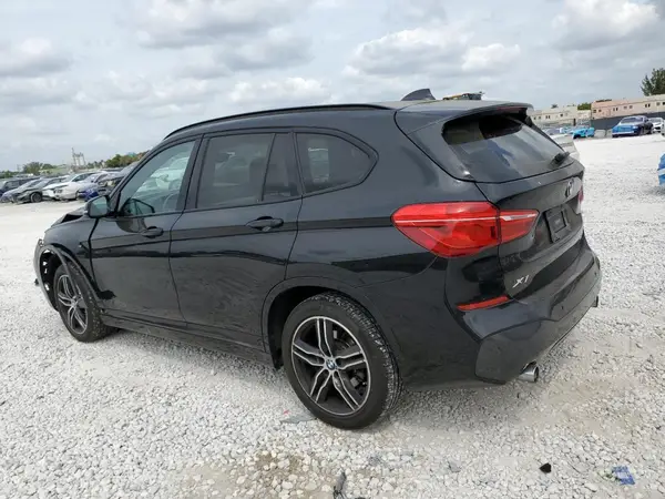 WBXHU7C5XK5L11614 2019 BMW X1 - Image 2