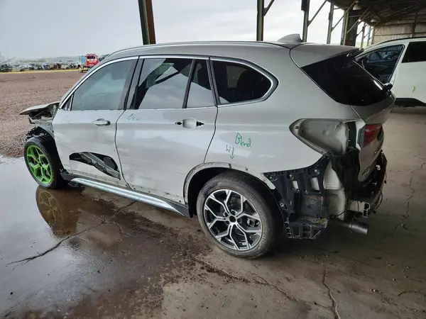 WBXHU7C5XK5L11662 2019 BMW X1 - Image 2