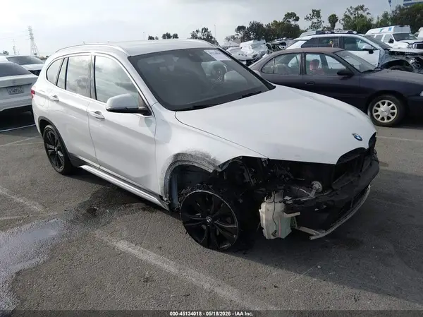 WBXJG7C00L5P69869 2020 BMW X1 - Image 1