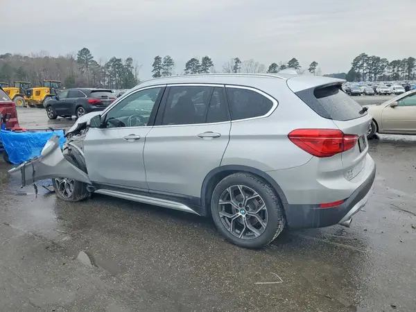 WBXJG7C00M5S26555 2021 BMW X1 - Image 2