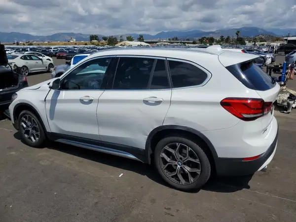 WBXJG7C00M5S68823 2021 BMW X1 - Image 2