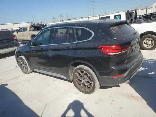 WBXJG7C00M5T11640 2021 BMW X1 - Image 2