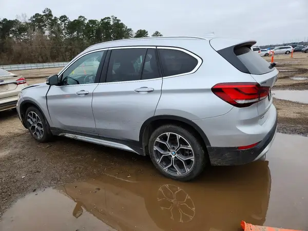 WBXJG7C00M5T62930 2021 BMW X1 - Image 2