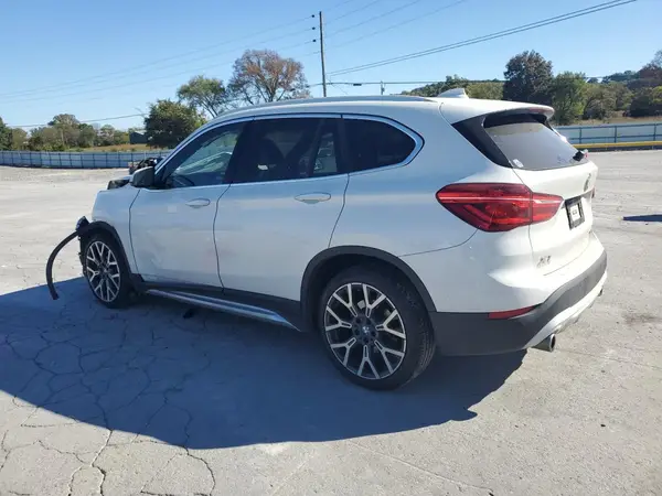 WBXJG7C00M5U33351 2021 BMW X1 - Image 2