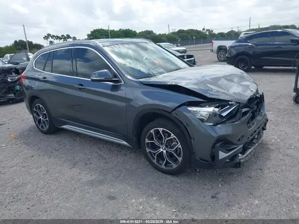 WBXJG7C00N5U59675 2022 BMW X1 - Image 1