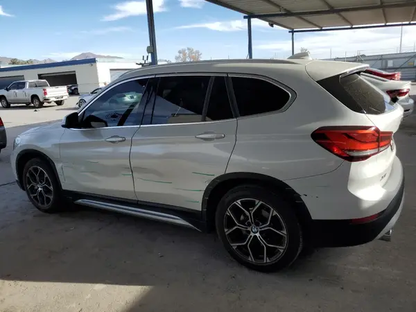 WBXJG7C01M5T08696 2021 BMW X1 - Image 2