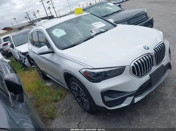 WBXJG7C01M5T19102 2021 BMW X1 - Image 1