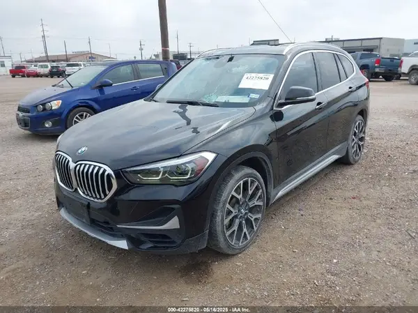 WBXJG7C01N5U48877 2022 BMW X1 - Image 2