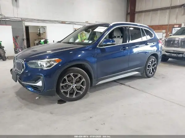 WBXJG7C02L5R42999 2020 BMW X1 - Image 2