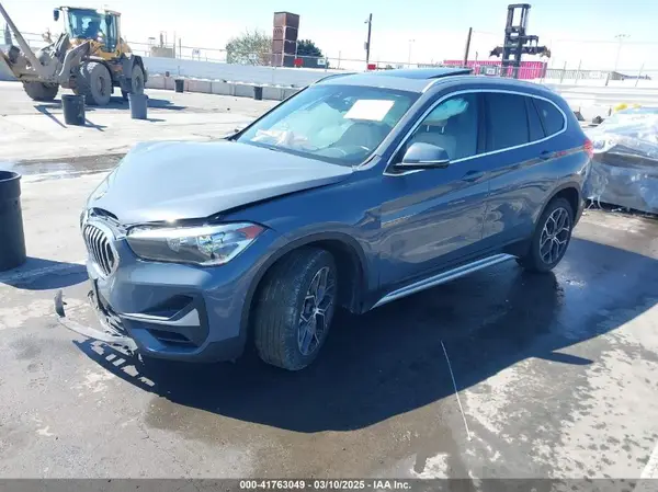 WBXJG7C02M5S13788 2021 BMW X1 - Image 2