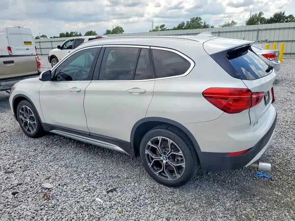WBXJG7C02M5T59544 2021 BMW X1 - Image 2