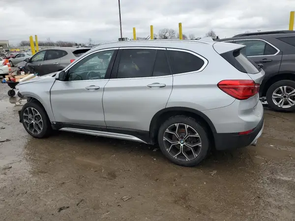 WBXJG7C02M5T96187 2021 BMW X1 - Image 2