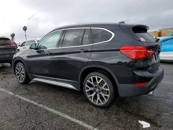 WBXJG7C02N5V40645 2022 BMW X1 - Image 2