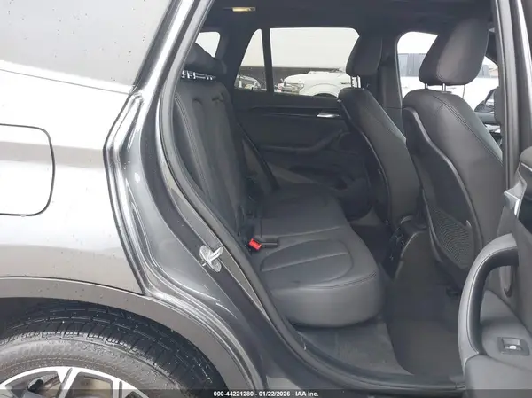 WBXJG7C03L5P48062 2020 BMW X1 - Image 8