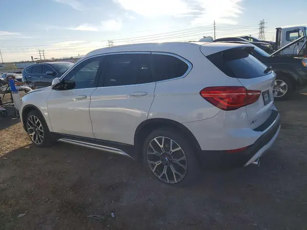 WBXJG7C03M3M67036 2021 BMW X1 - Image 2