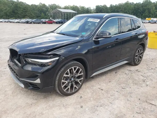 WBXJG7C03M5S26730 2021 BMW X1 - Image 1