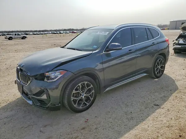 WBXJG7C03M5S27327 2021 BMW X1 - Image 1