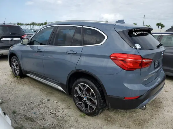 WBXJG7C03M5T49590 2021 BMW X1 - Image 2