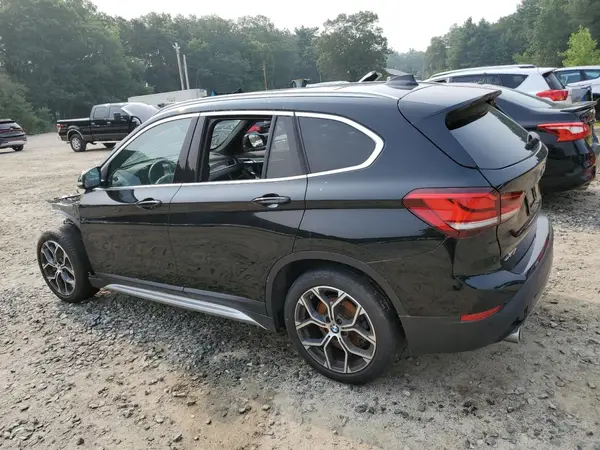 WBXJG7C04M5S29555 2021 BMW X1 - Image 2