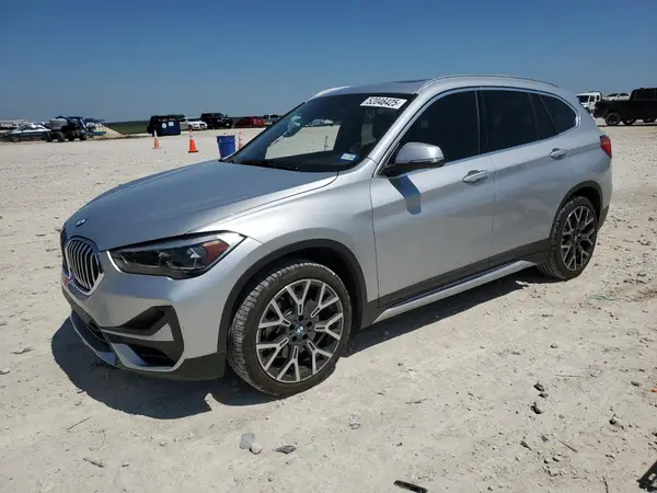 WBXJG7C04M5T32801 2021 BMW X1 - Image 1