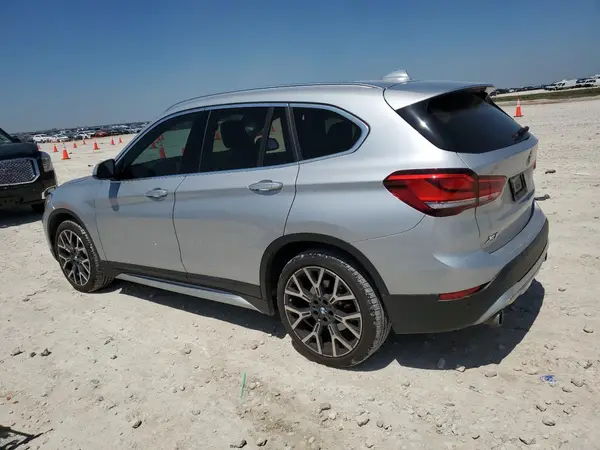 WBXJG7C04M5T32801 2021 BMW X1 - Image 2