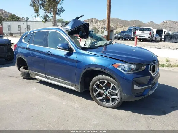 WBXJG7C04M5T34905 2021 BMW X1 - Image 1
